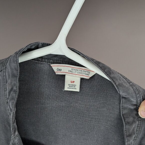 *3/$10* Gap Brushed Chambray Split Collar Pocket Tunic Soft Black Size Small - Picture 3 of 3